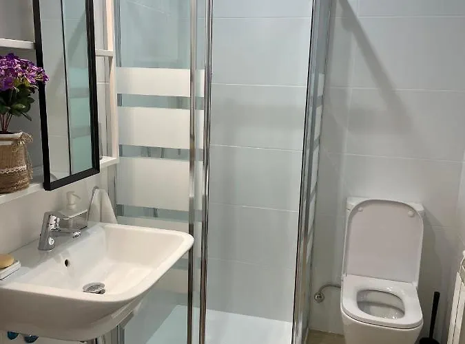 Gran Bilbao Xi With Parking By Aston *