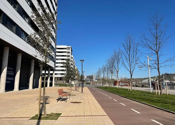 Gran Bilbao Xi With Parking By Aston * Barakaldo